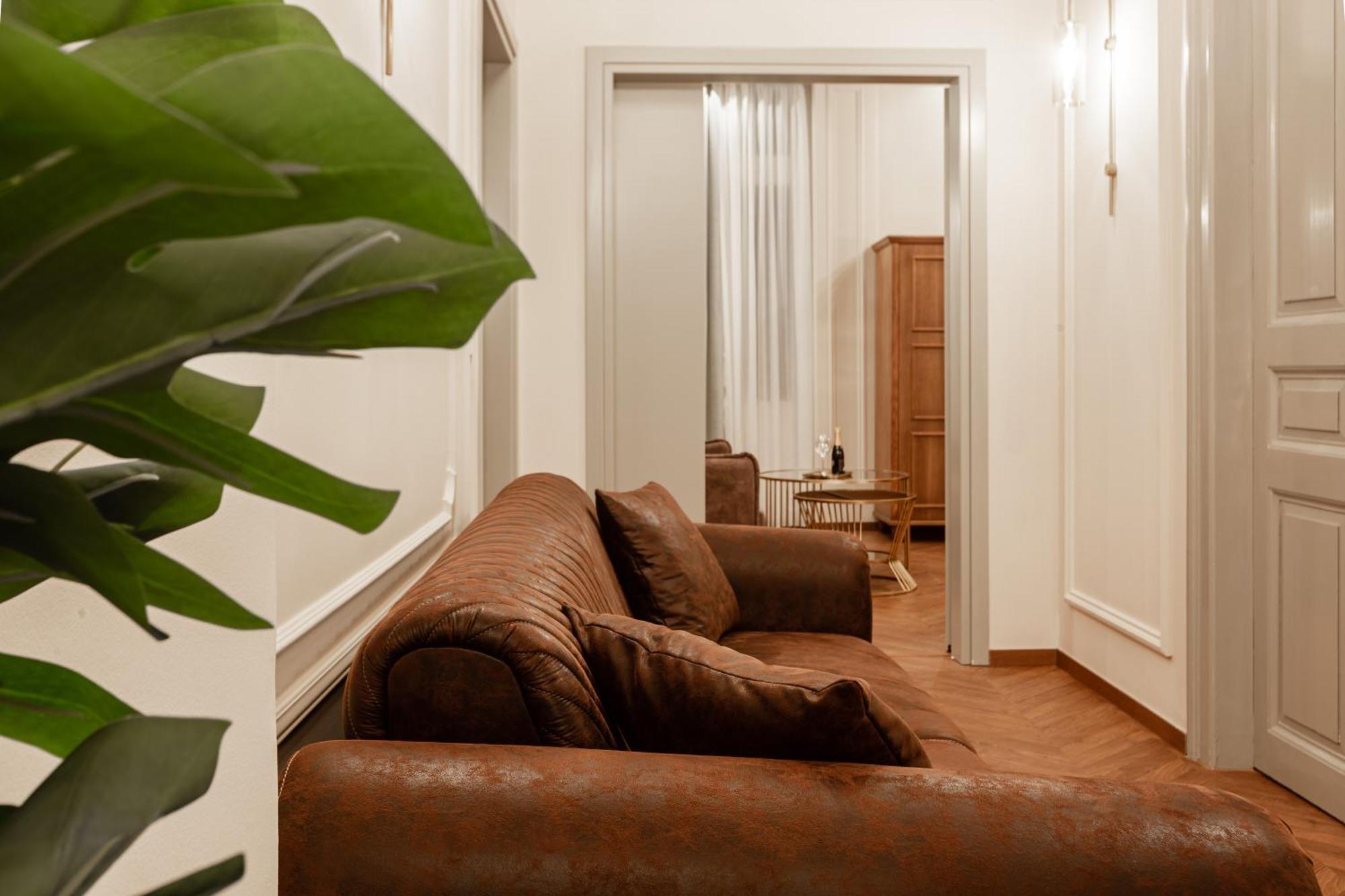 King Othon Boutique Hotel 纳夫普利翁 外观 照片