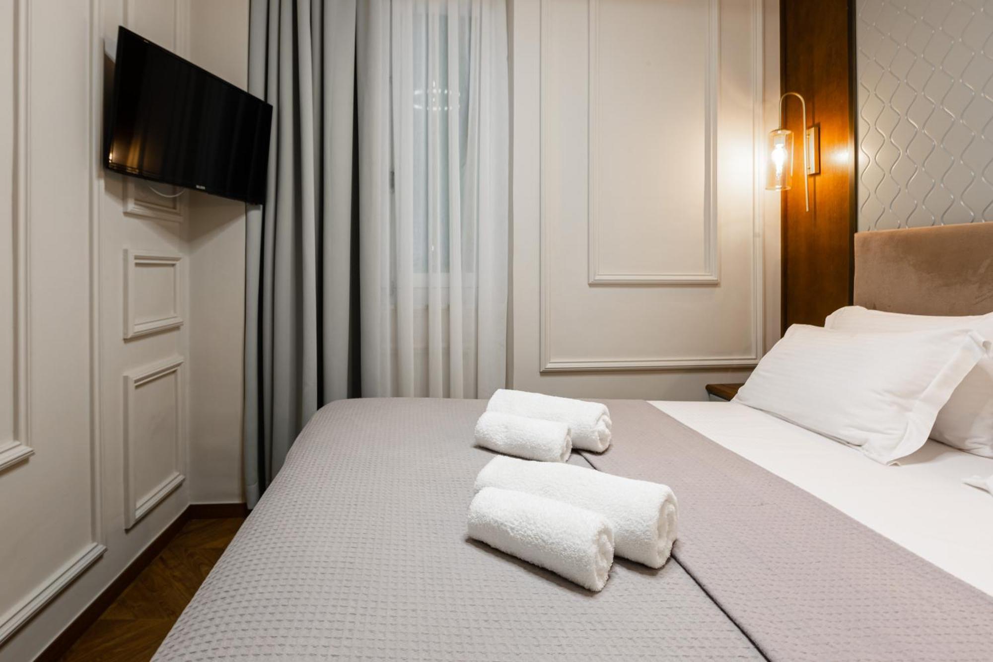 King Othon Boutique Hotel 纳夫普利翁 外观 照片
